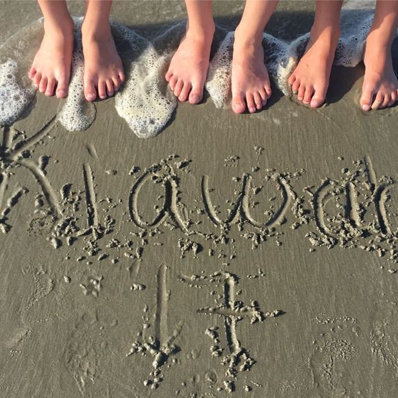 Meet your Posher, Korin - Picture 1 of 1